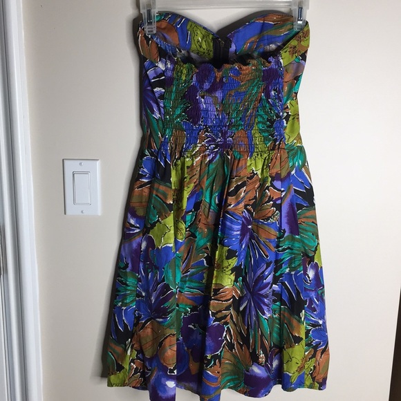 UO Urban Renewal Vintage strapless dress - Picture 5 of 8